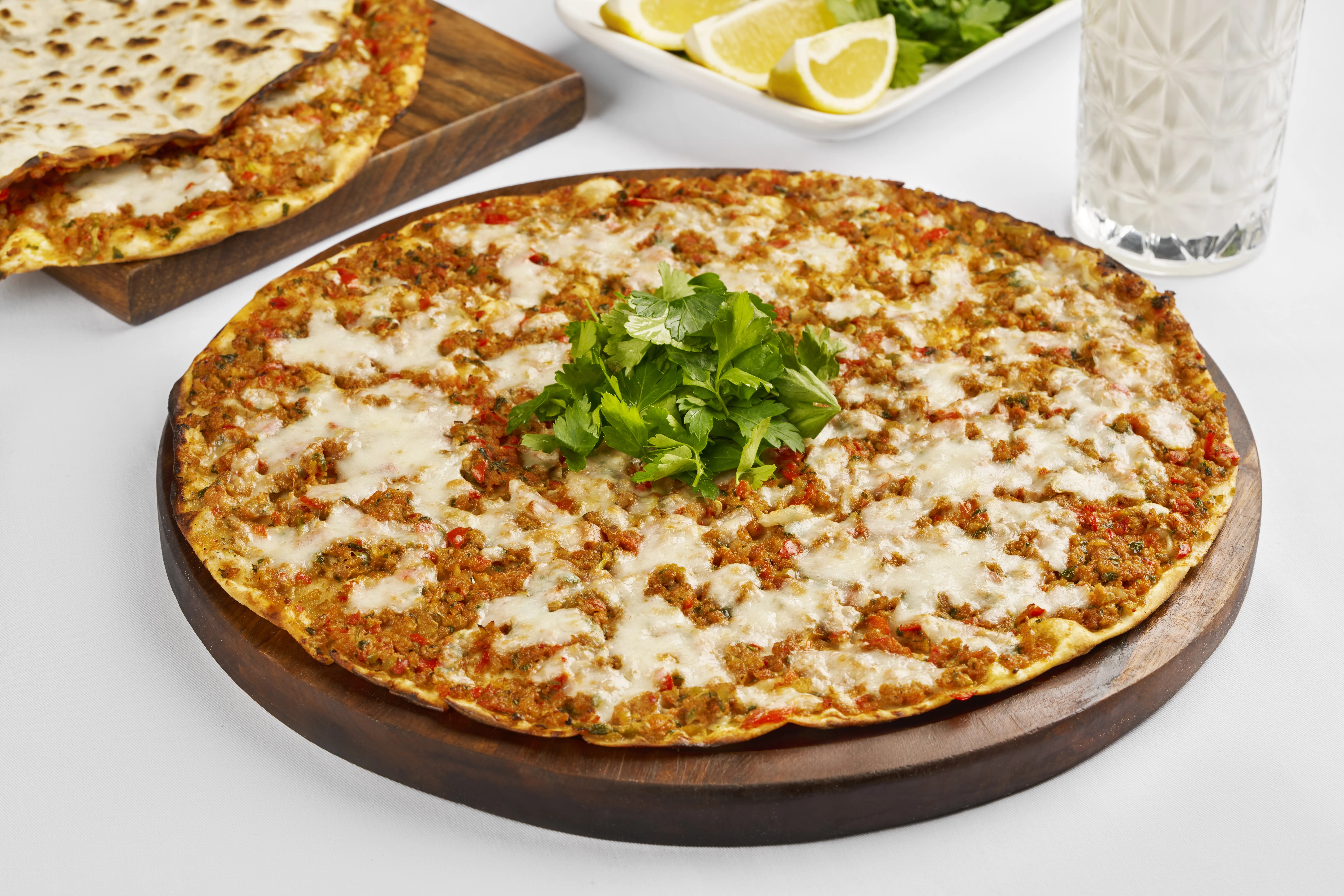 Pendirli antep lahmacun