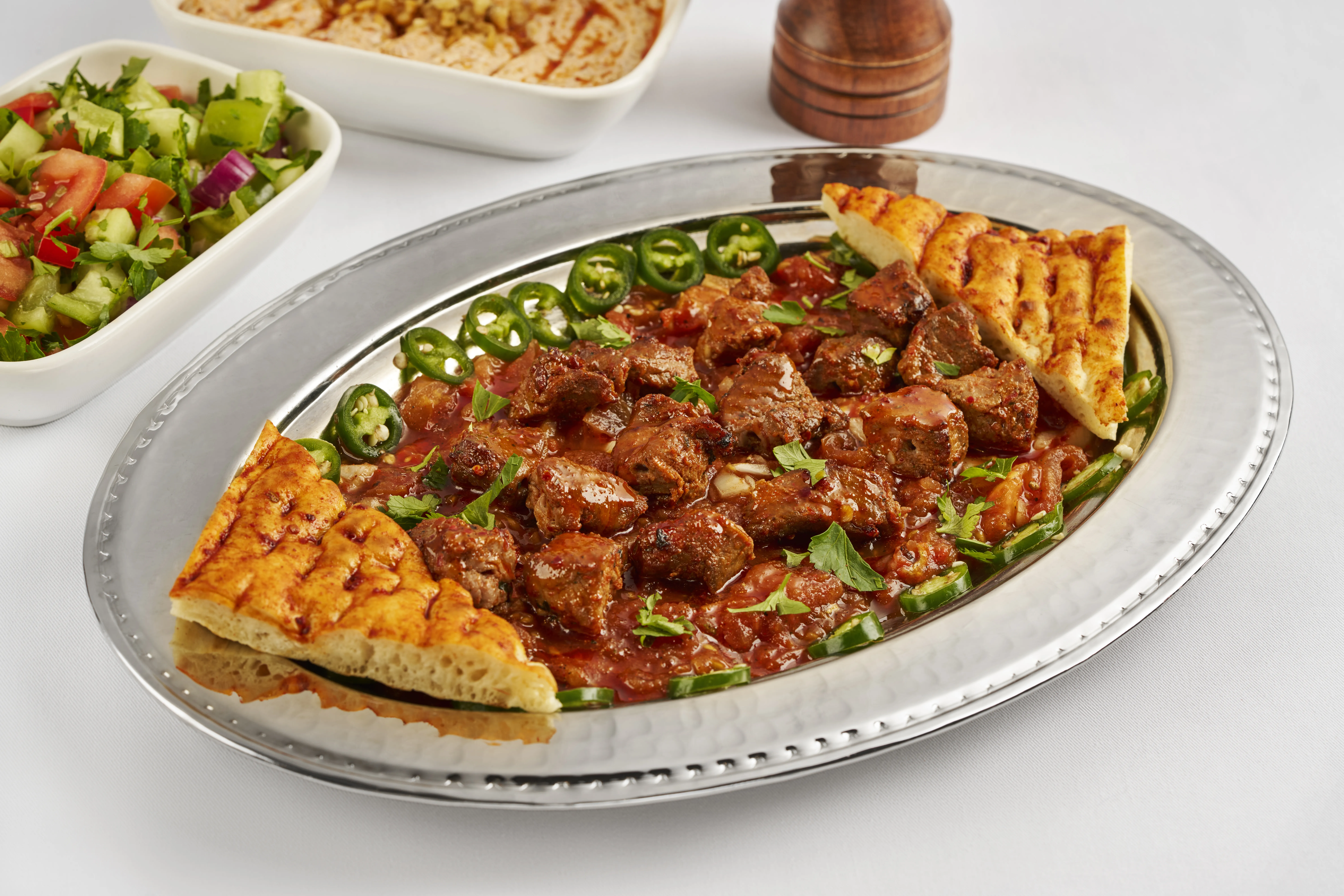 Altı ezmeli kabab quzu ilə