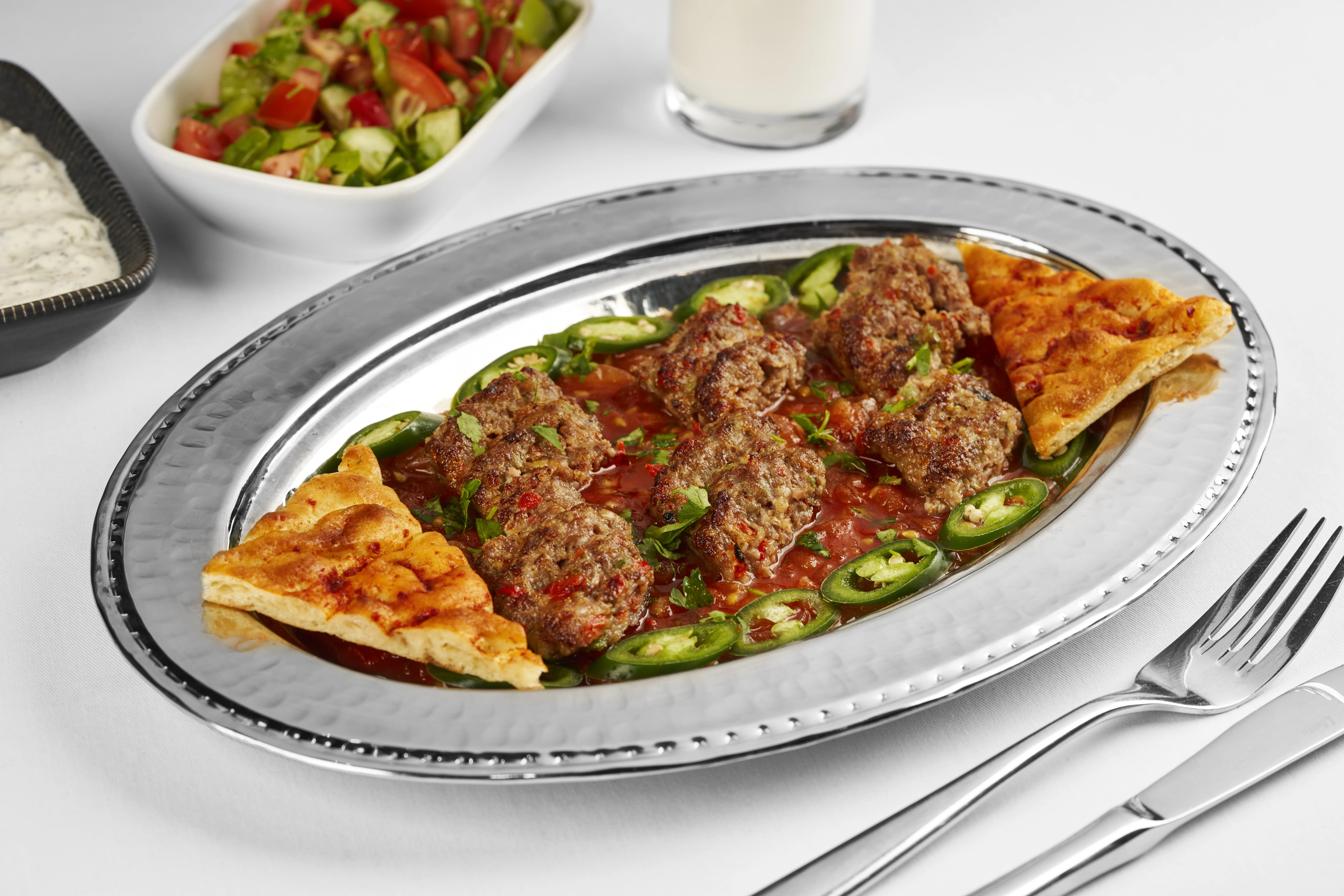 Altı ezmeli kabab qiymə ilə